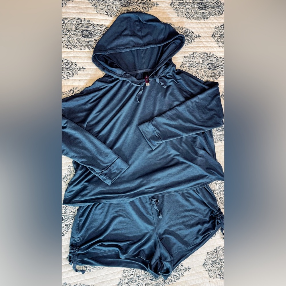 Adore Me Lounge Set 2X Hooded Top Drawstring Shorts‎ Blue Gray Plus
